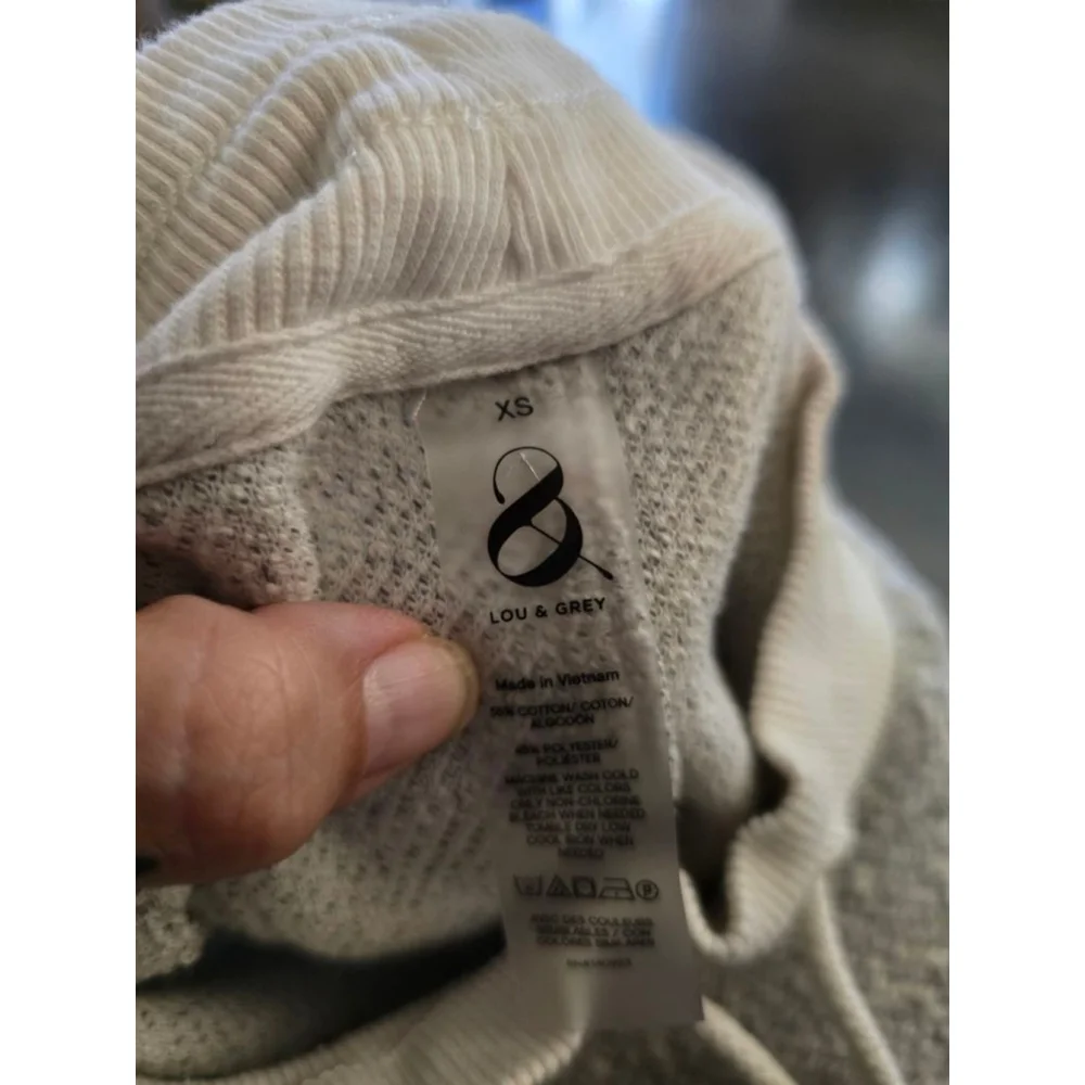 Oversized Women's NWOT Lou & Grey Gray & White Sweatshirt Hoodie XS